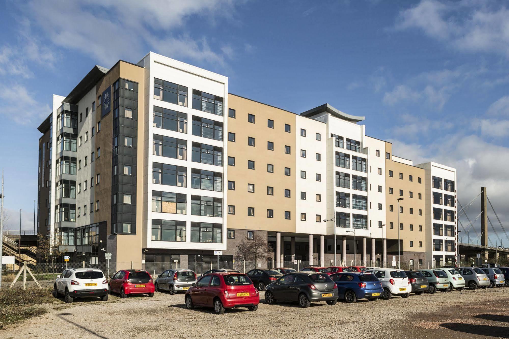 Newport Student Village Newport (Gwent) Exterior foto